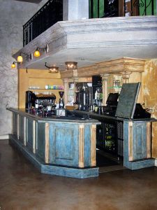 Barista bar with small columns