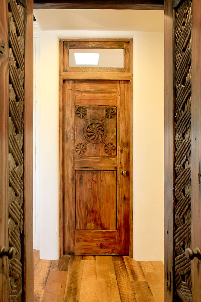 Powder room door with transom