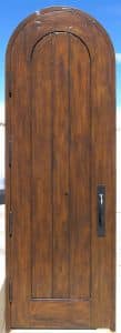 door with rounded handle
