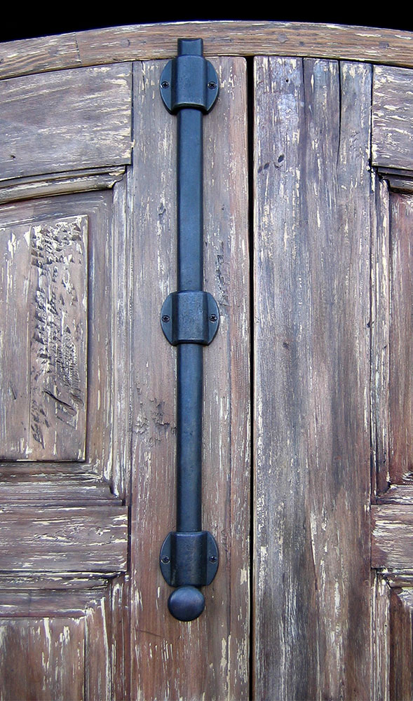 headbolt-8221A-Door-crop arched antique doors with cast headbolt