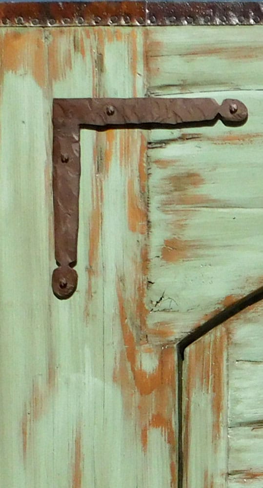 Custom pool gate with textured L-straps