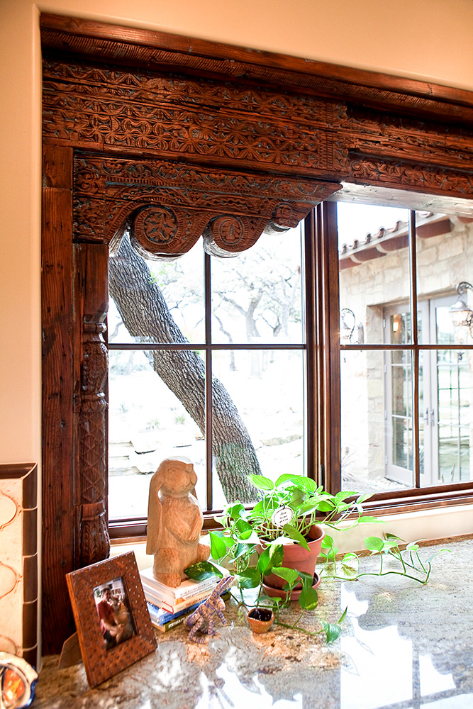 0000928_0001949 Antique column window surround