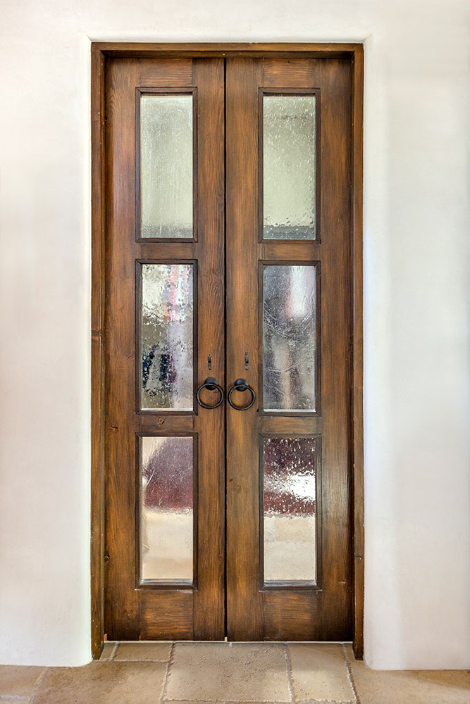 10679-19-MBR-Closet-Doors-lighter