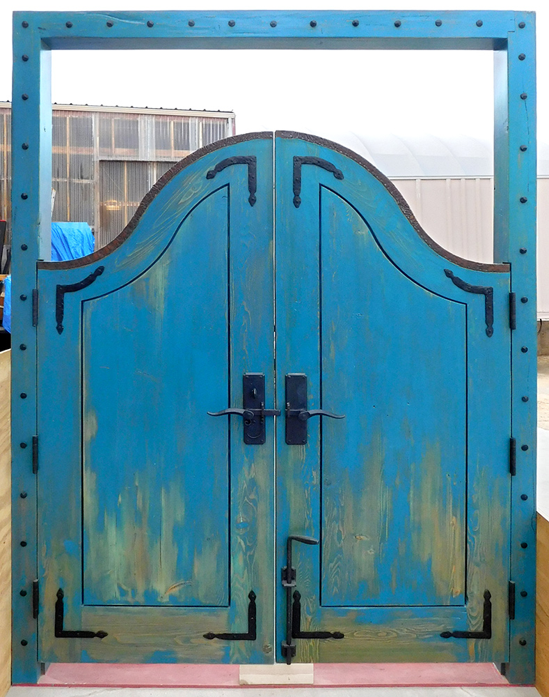 10742-02-Gates-Back.jpg