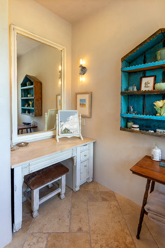 Make-Up Vanity