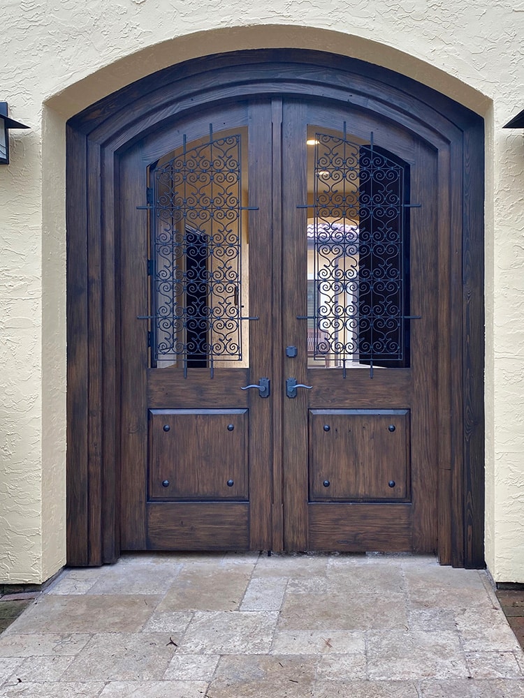 Double arched gate