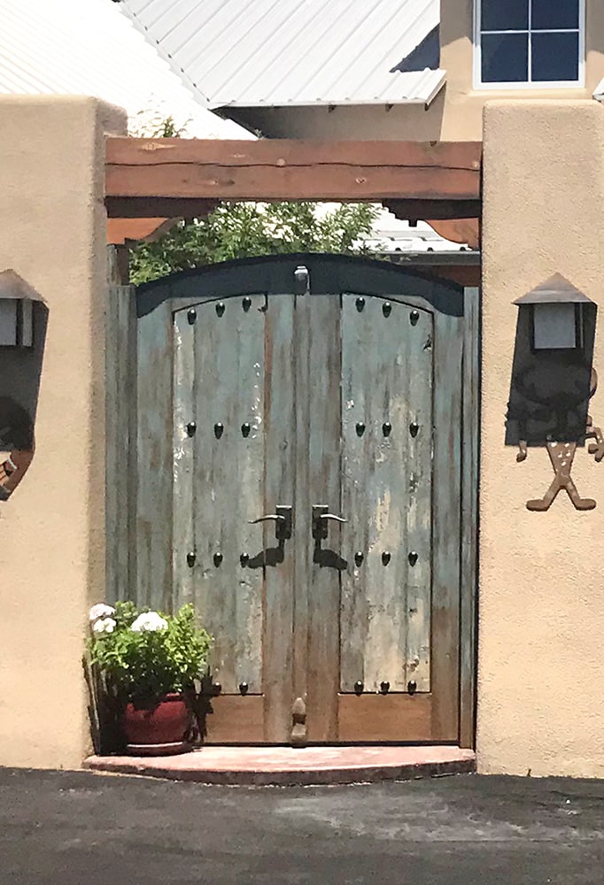 11083-01-Gate-Install-crop Arched entry gate