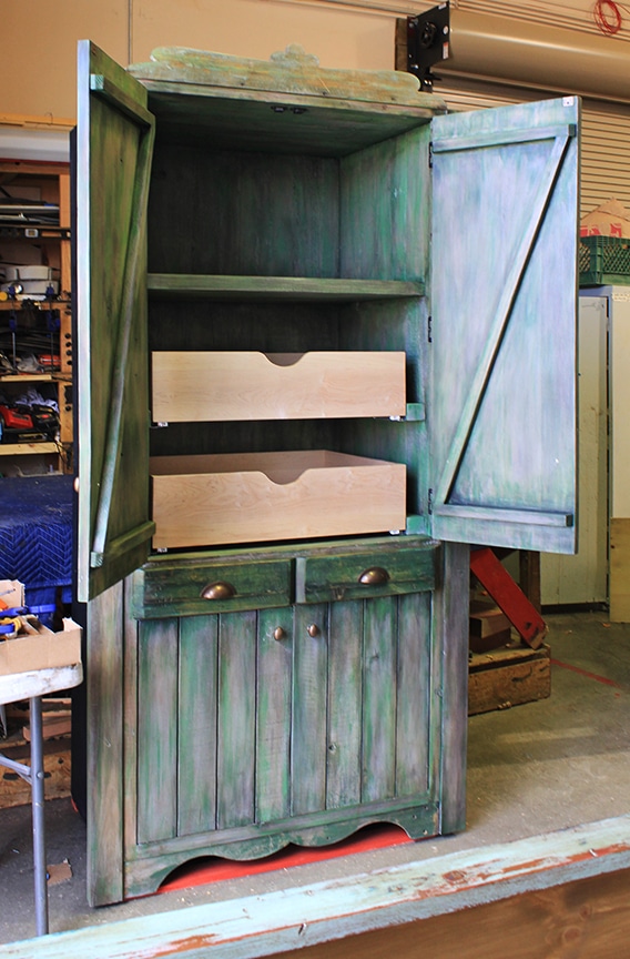 16-9945-04-Cabinet.jpg