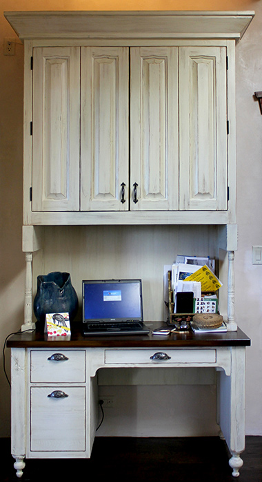 5-9556-01-Desk.jpg