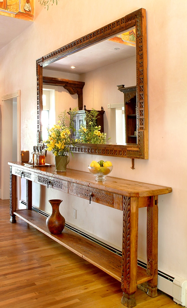 Custom Entry Table and Mirror