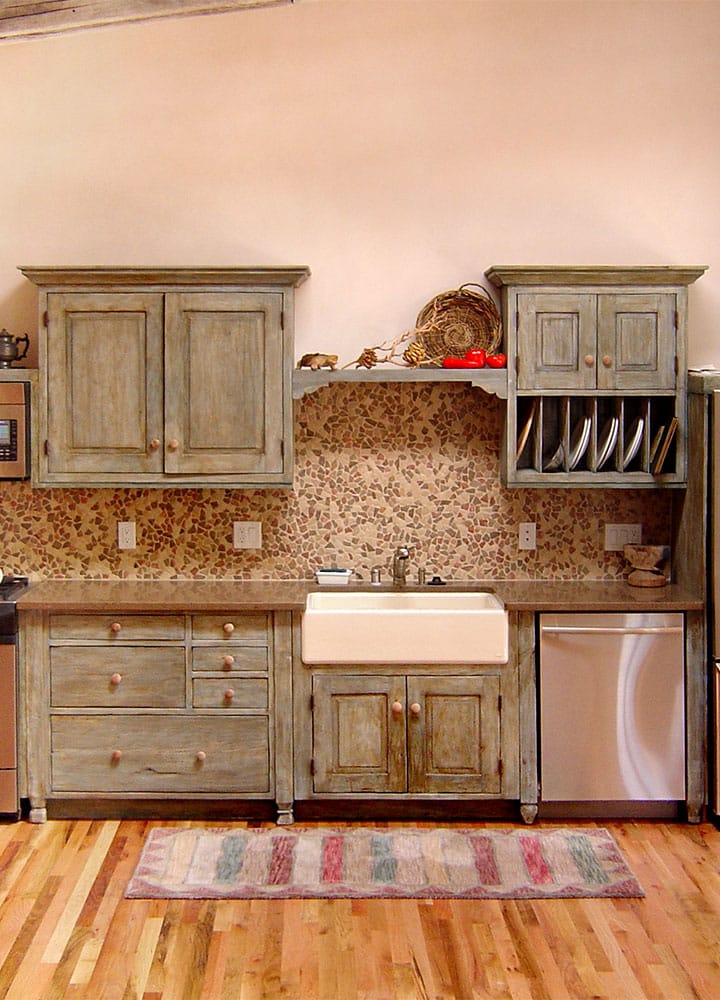 7142Q-Guesthouse-Kitchen-crop