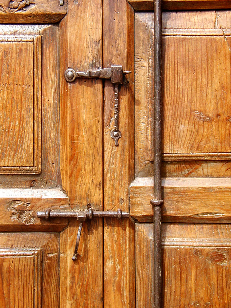 7681A-Door-w-Hdw-DET2.jpg