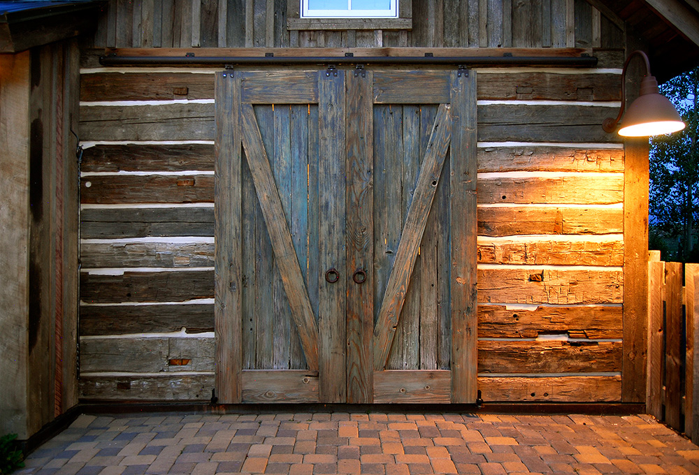 8783-16-MBR-Patio-Front.jpg