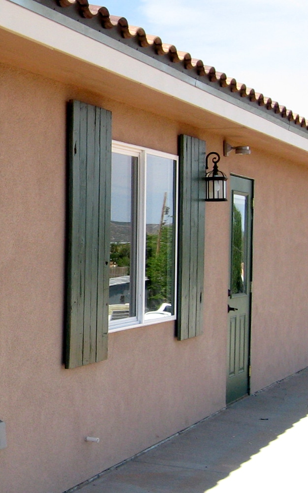 9472-02-Shutters Decorative fixed shutters