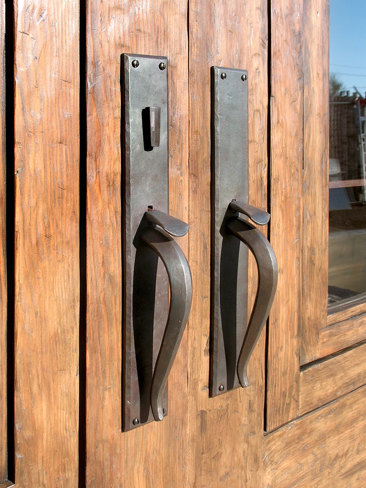 9526-01-Door-Hdw-DET3.jpg