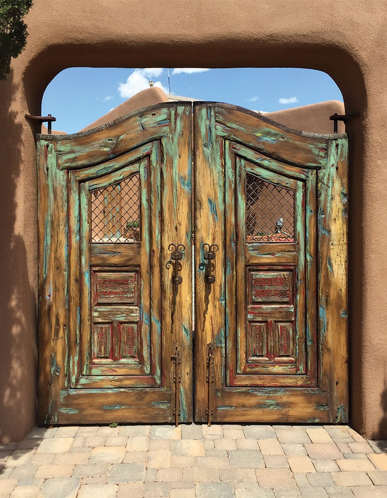 Arched gate