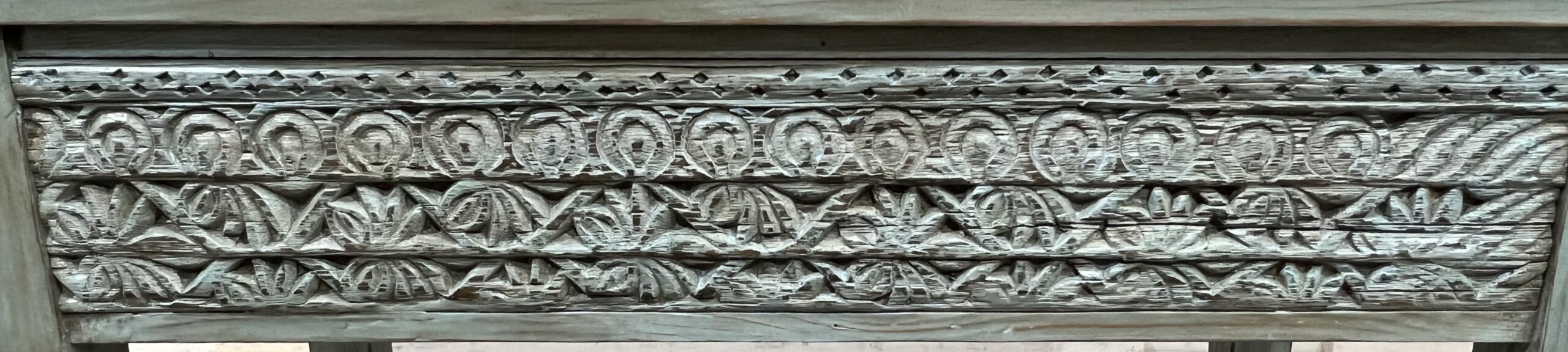 11663-05 Bath Vanity with Antique Carving