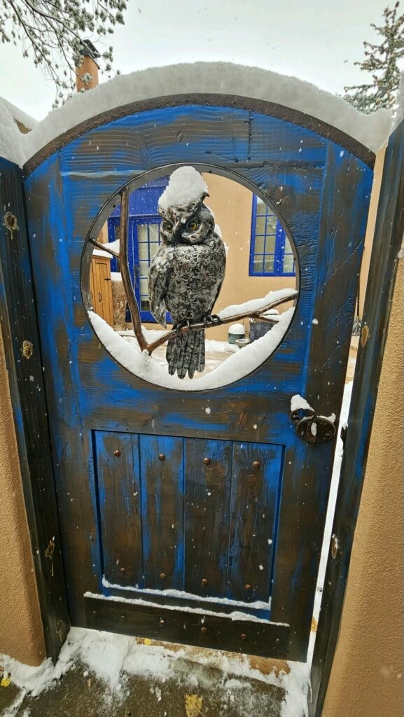 Entry Gate with Metal Owl