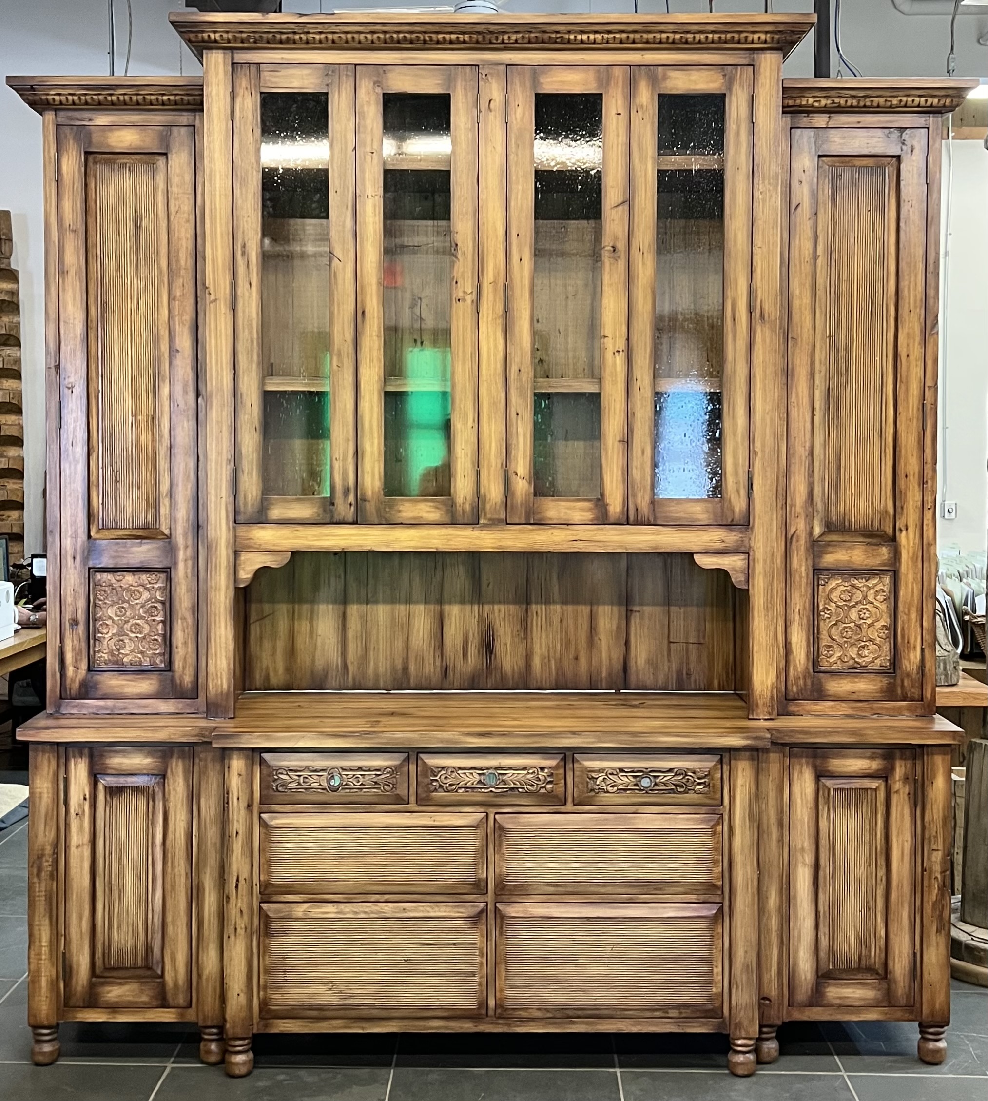 11473-01 Kitchen Hutch